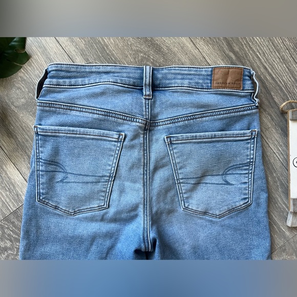 American Eagle Outfitters Soft Knit High Rise Distressed Jegging pants. Size 6 - Picture 5 of 14